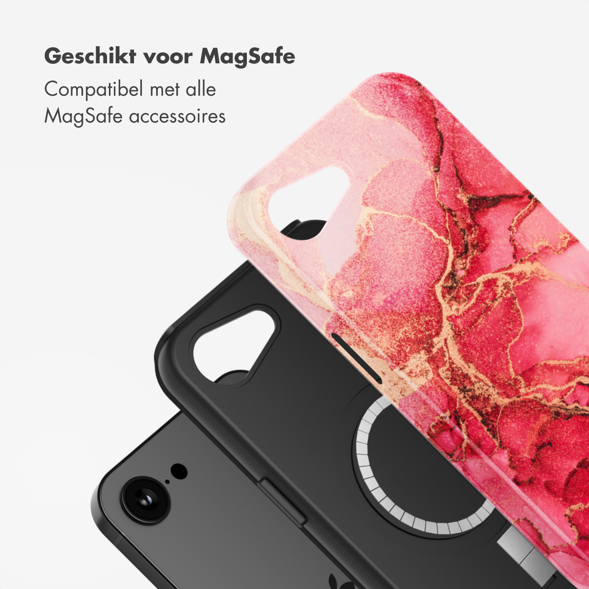 Una custodia per telefono con un design in marmo rosa su un telefono nero. Testo: Adatto per MagSafe.