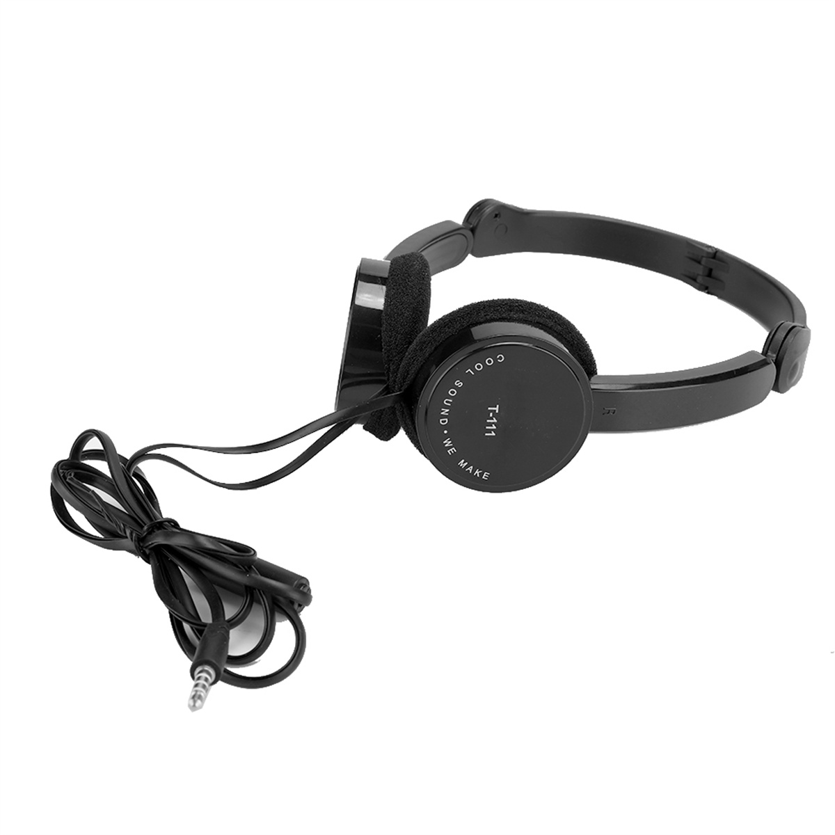 Schwarze Kopfhörer mit Kabel und Stecker. Die Ohrmuscheln sind schwarz und das Kopfband ist ebenfalls schwarz.