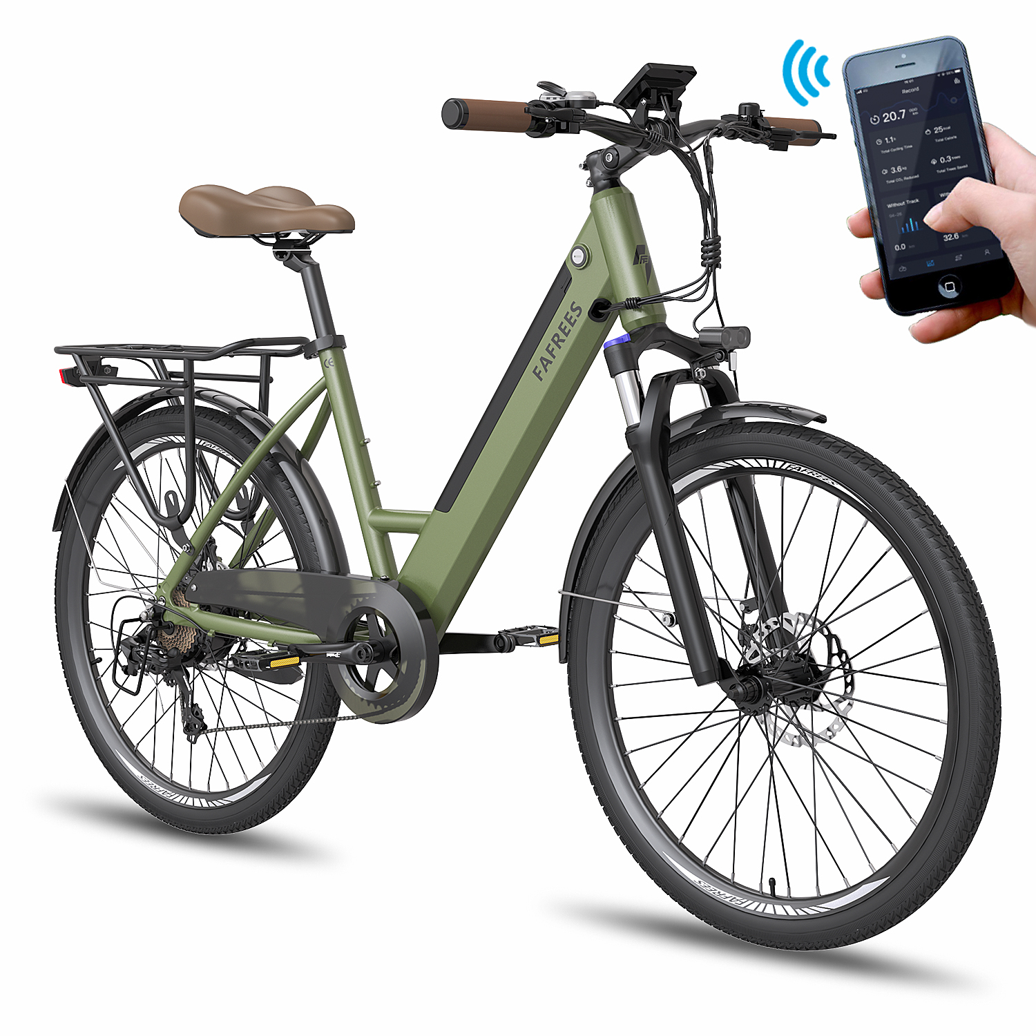Ein grünes Elektrofahrrad mit braunem Sitz, und eine Hand, die ein Telefon mit Statistiken hält.