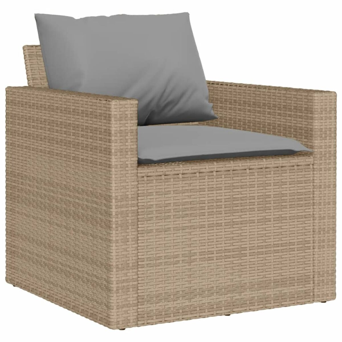 Rattan-Sessel mit grauem Kissen. Quadratisch, braunes Korbgeflecht, graues Kissen.