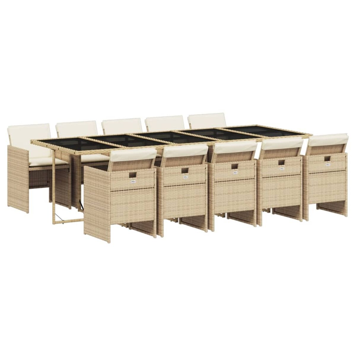 Set da pranzo da esterno in vimini con piano in vetro e cuscini beige su sfondo bianco.
