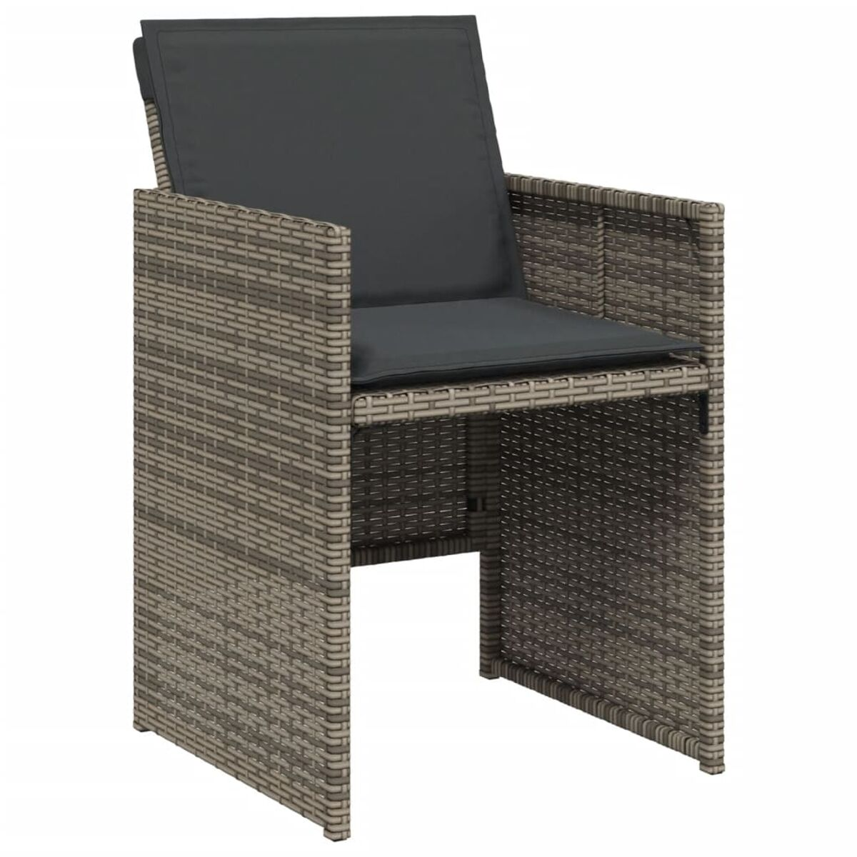 Sedia da esterno in rattan con cuscino grigio scuro, sfondo neutro.