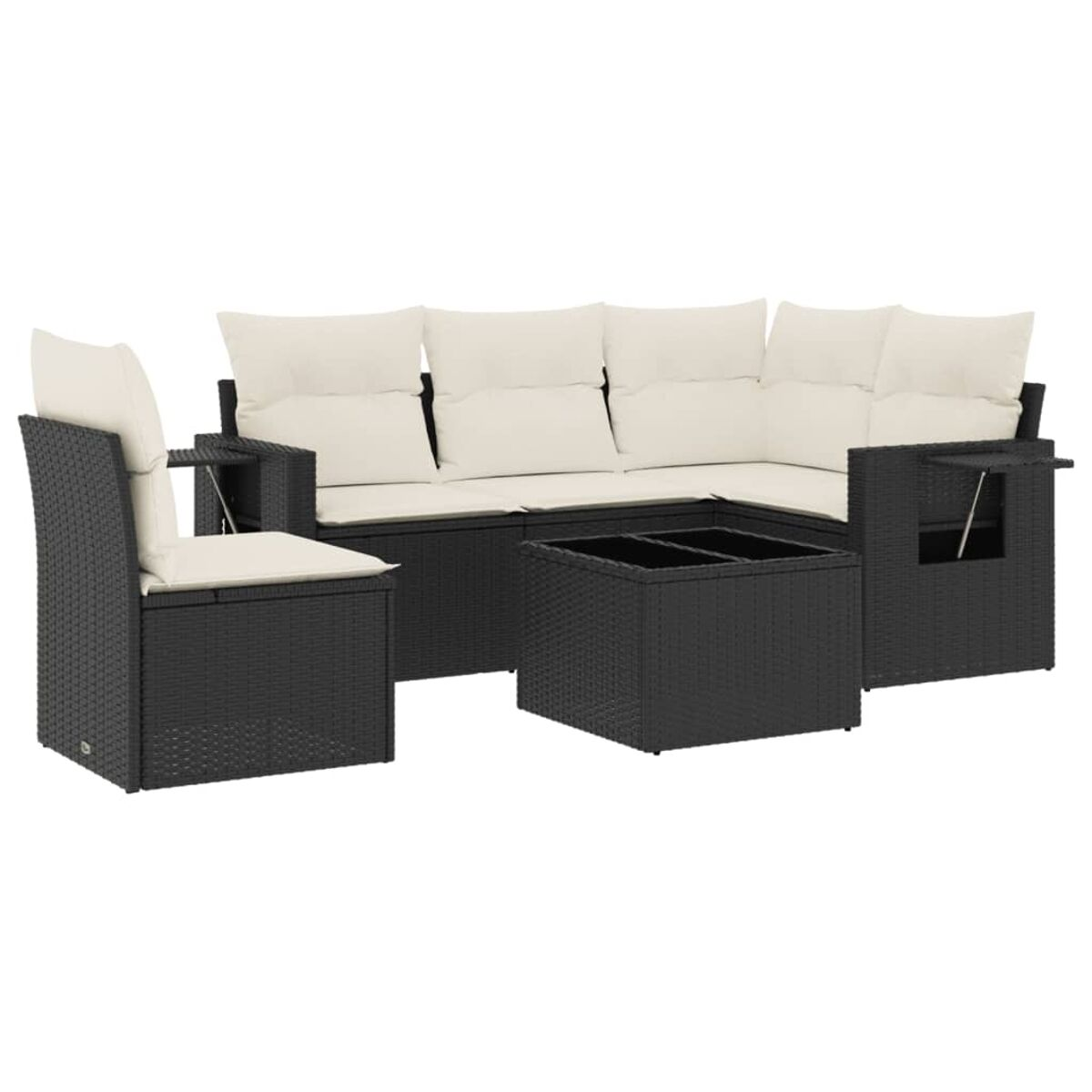 Set di mobili da patio in vimini nero: un divano angolare, una sedia e un tavolo quadrato, tutto su bianco.