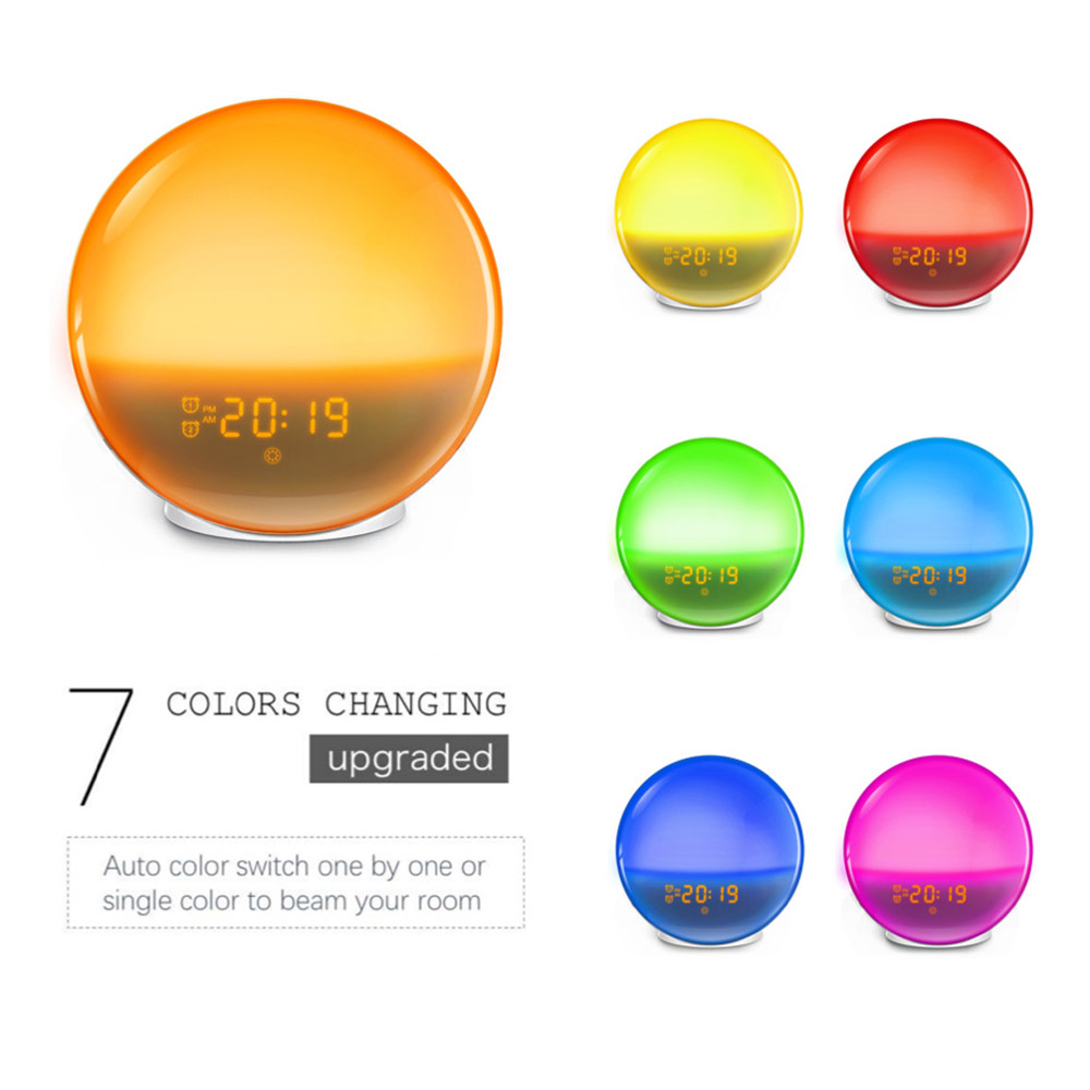 Farbwechsel-Wecker. Zeigt verschiedene Lichtfarben: Orange, Gelb, Rot, Grün, Blau und Pink.
