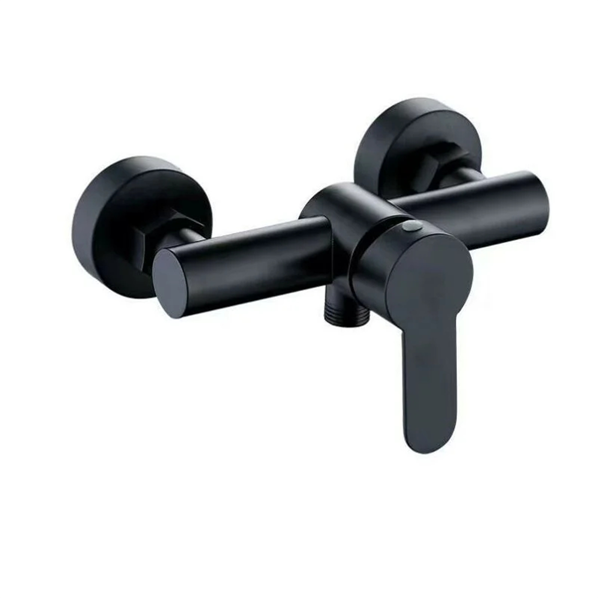 Schwarze Badezimmerarmatur mit Einhebelgriff. Ganz in Schwarz. Weißer Hintergrund.