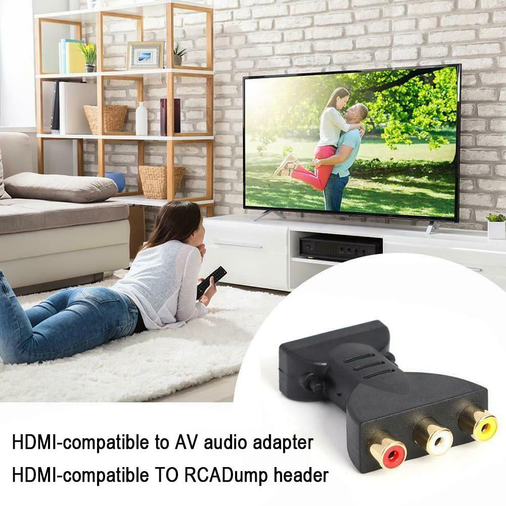 HDMI-zu-AV-Adapter vor einem Fernseher. Eine Frau schaut einen Film.