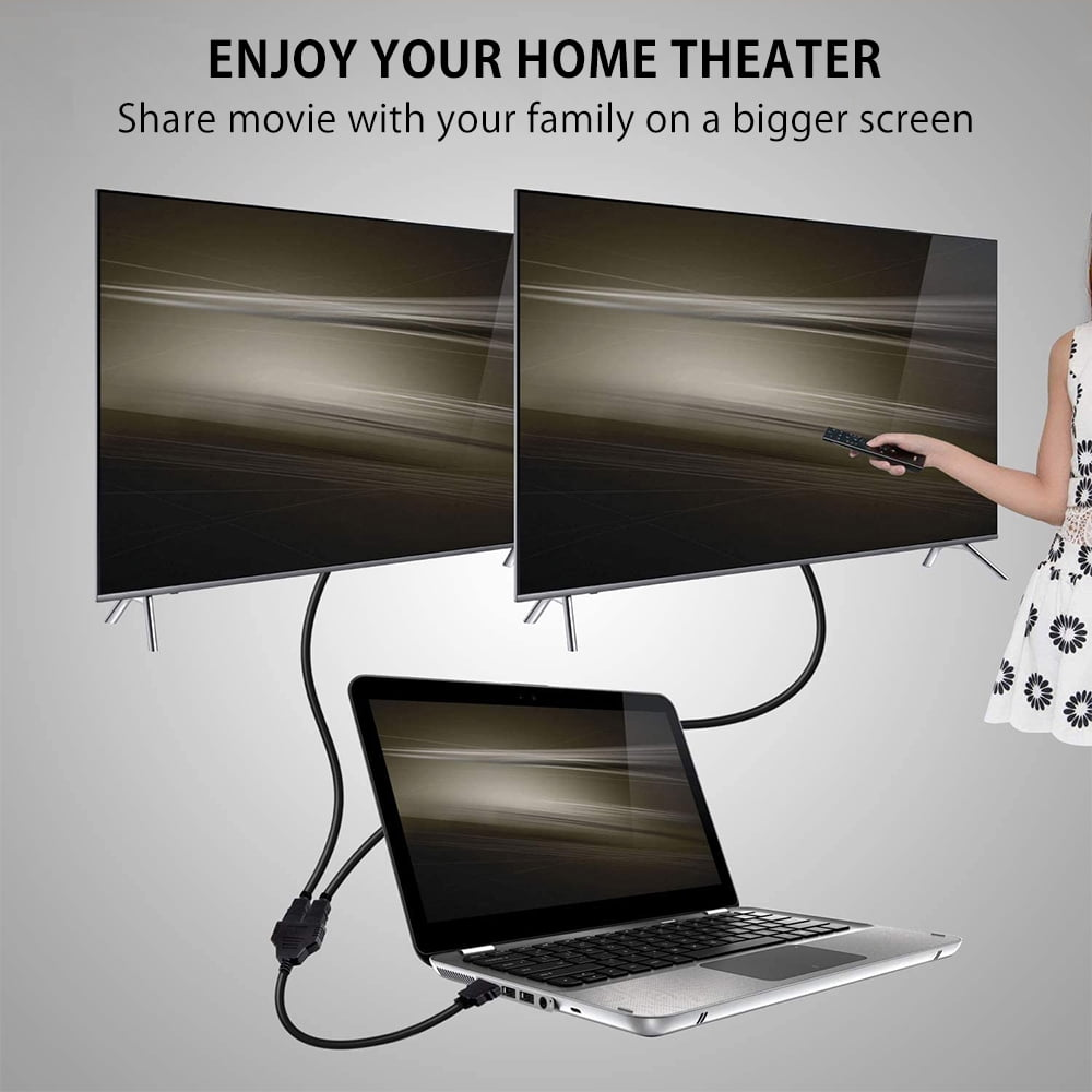 Ein Laptop, der mit zwei Fernsehern verbunden ist und denselben Inhalt anzeigt, mit einer Frau.