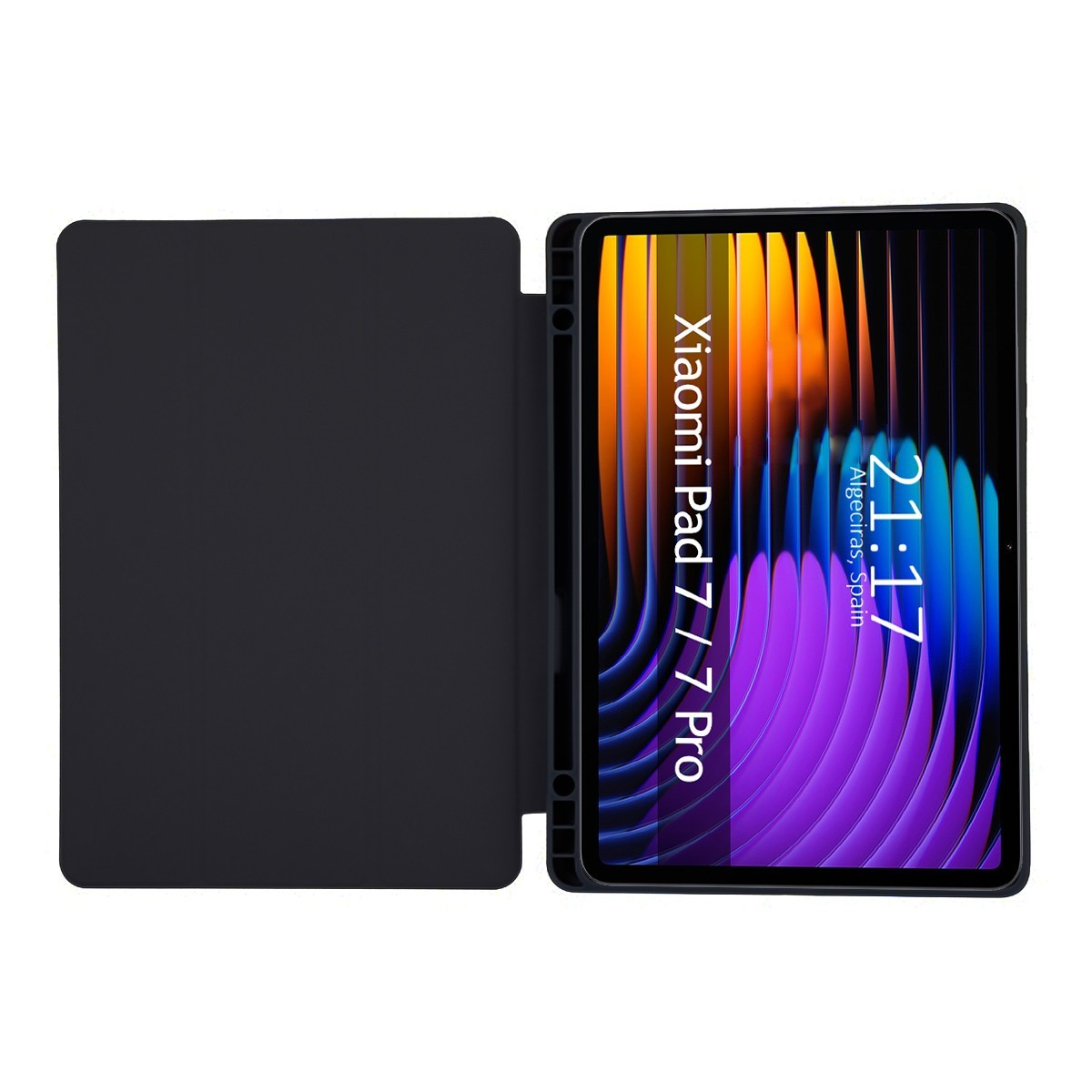 Tableta negra con cubierta abierta, mostrando pantalla con texto 'Xiaomi Pad 7/7 Pro' y fondo colorido.