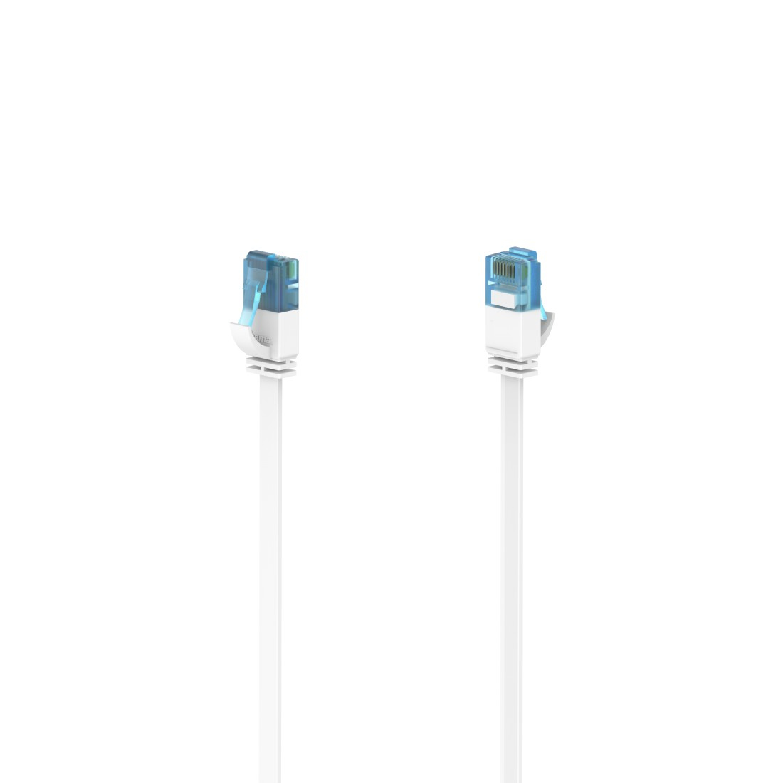 Dwa białe kable sieciowe z niebieskimi, przezroczystymi złączami RJ45 na każdym końcu, na białym tle.
