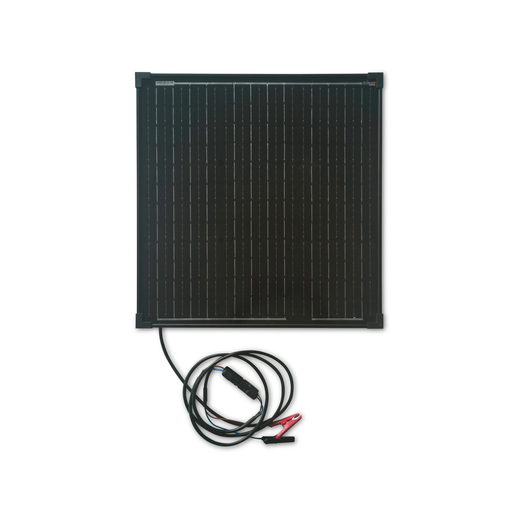 Czarny panel słoneczny z czarną ramą i podłączonymi kablami, z czerwonymi i czarnymi złączami na białym tle.