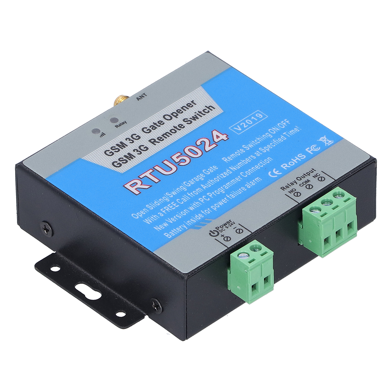Ein schwarzes elektronisches Gerät mit grünen Anschlüssen und einem blauen Etikett mit der Aufschrift 'RTU5024'.