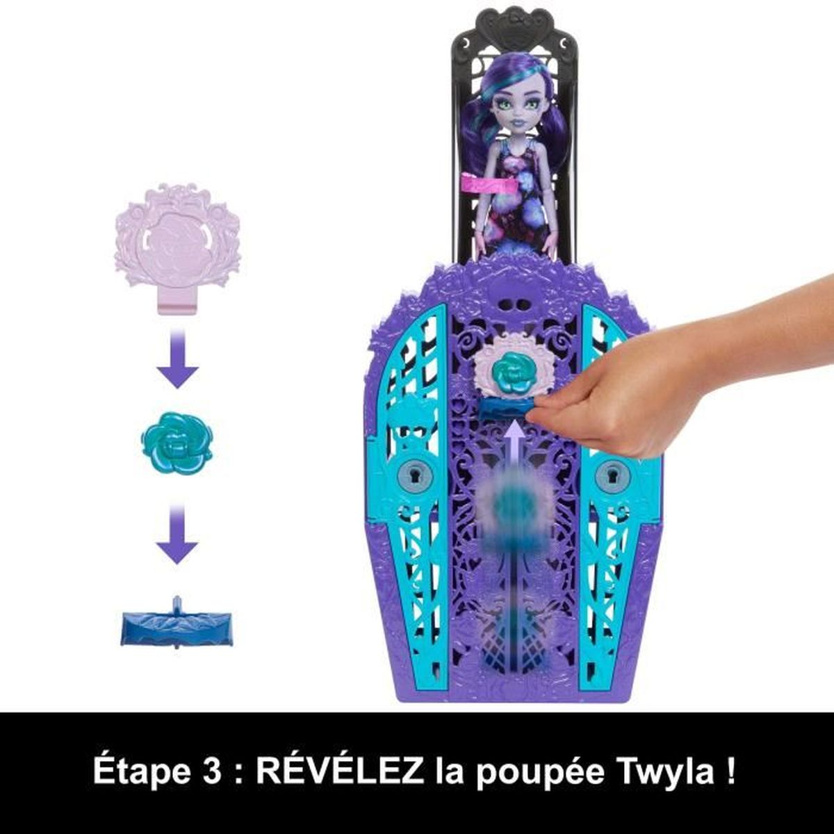 Un bebé junto a un adaptador de enchufe negro con múltiples puertos y un enchufe. La imagen dice 'BABY SAFETY DESIGN'.