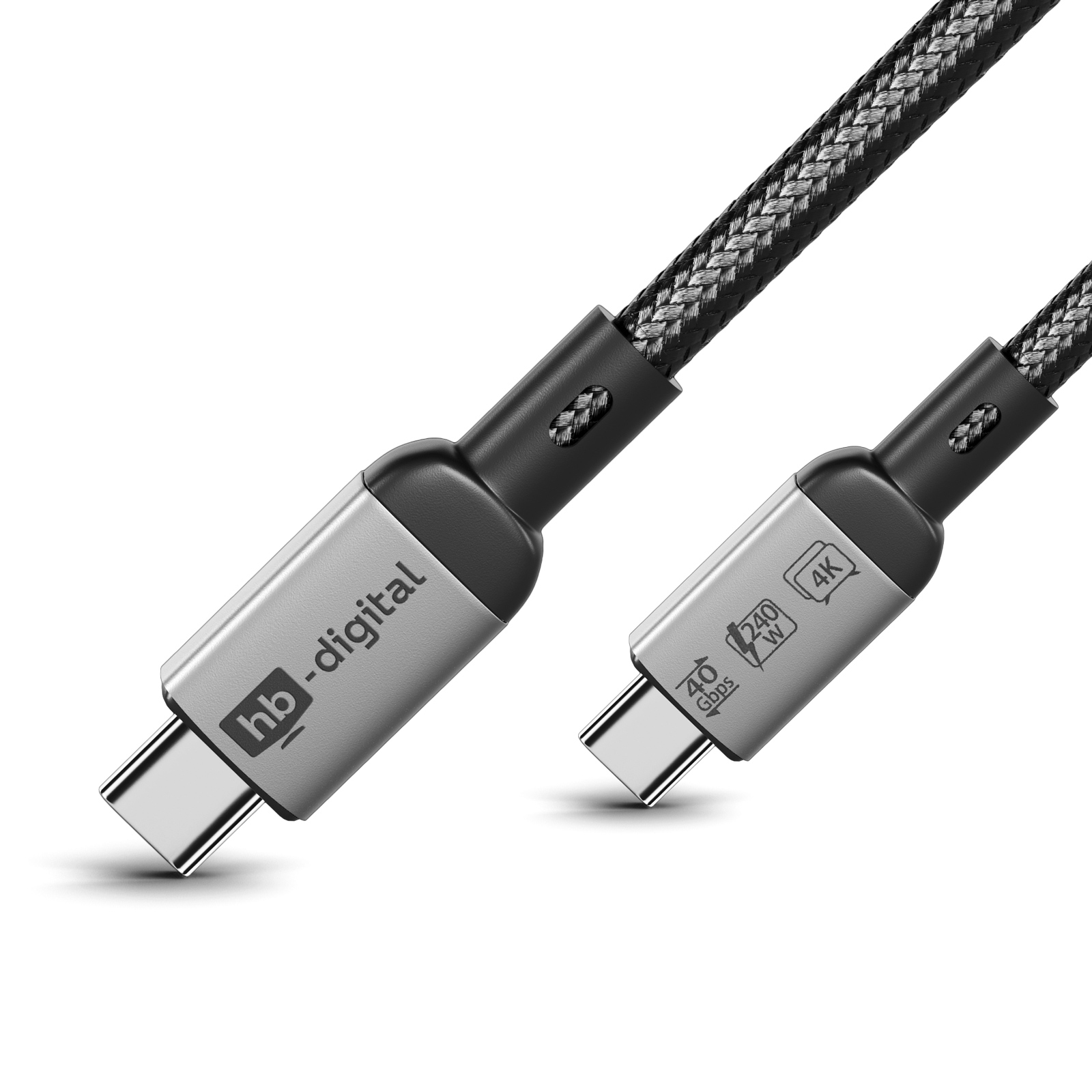 Zwei USB-C-Kabel. Eines ist silber, das andere schwarz mit geflochtenem Design. Beide haben silberne Stecker mit Text.