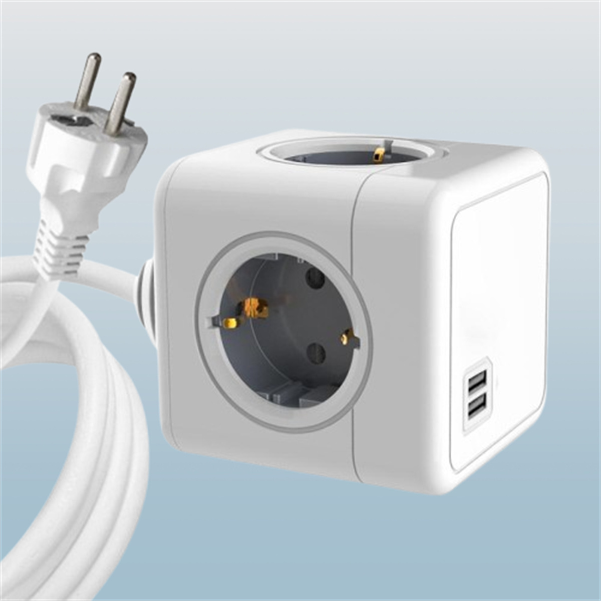 Weißer Würfel-Steckdosenleiste mit mehreren Steckdosen und USB-Anschlüssen, mit weißem Stecker und Kabel.