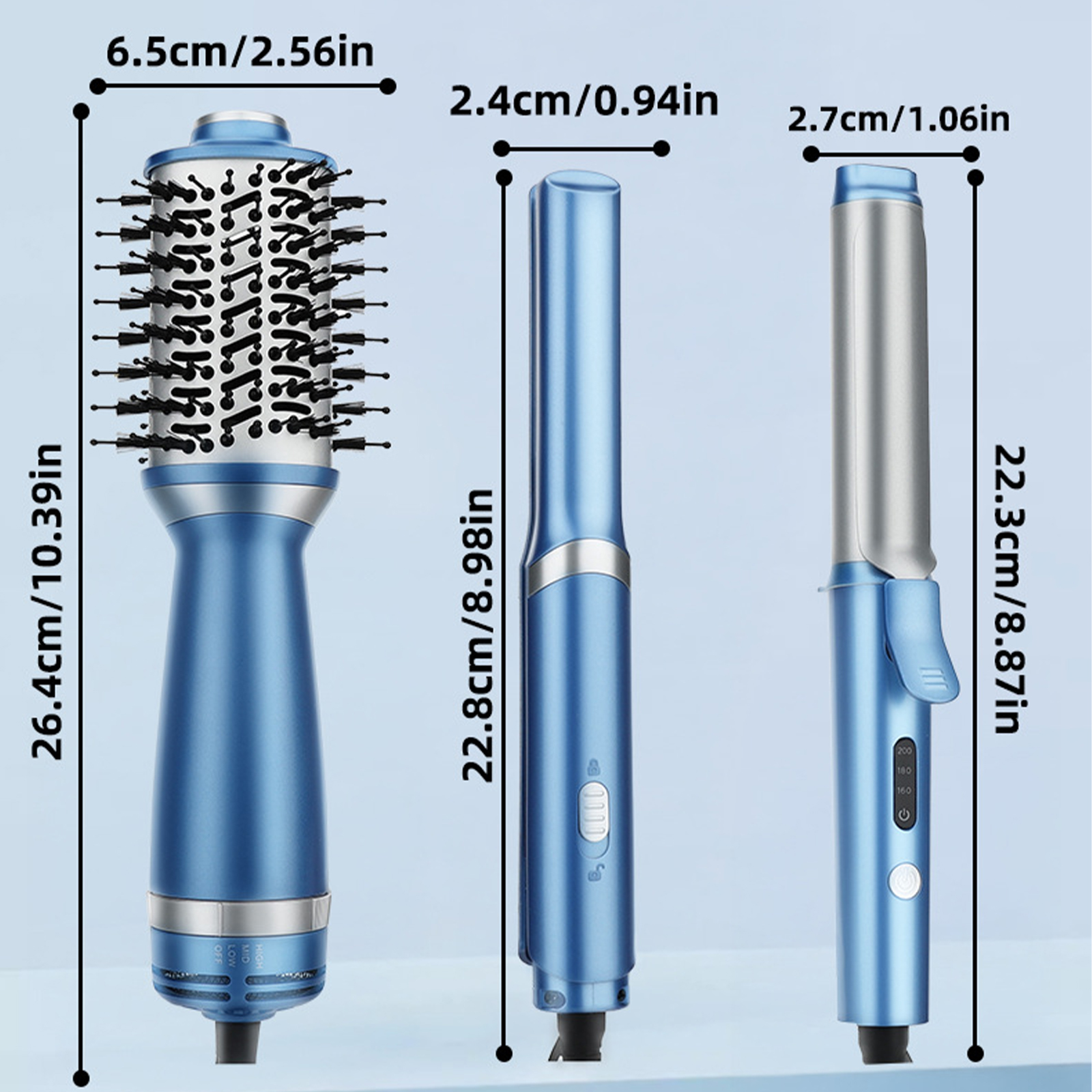 Drei Haarstyling-Tools mit Abmessungen. Ein Lockenstab, eine Bürste und ein Haarglätter.