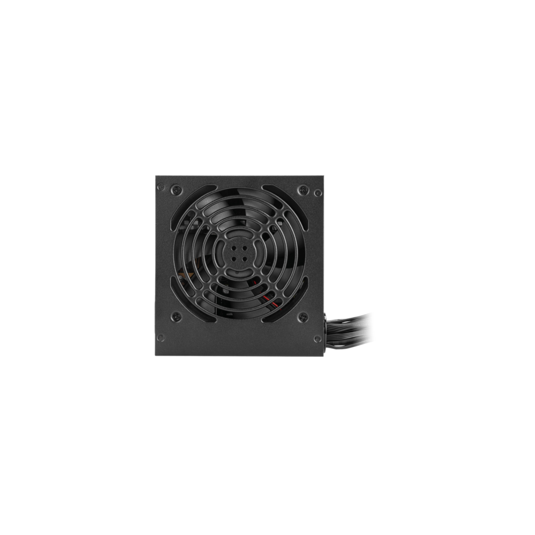 Czarny zasilacz z wentylatorem. Wentylator jest widoczny przez osłonę ochronną. Tło jest białe.