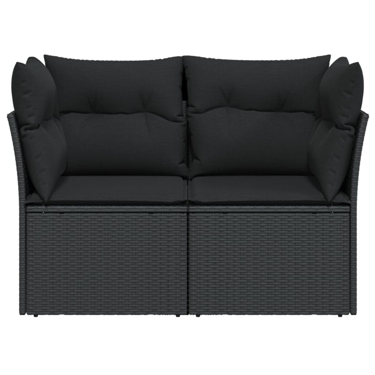 Schwarzes Outdoor-Korbmöbel-Sofa mit schwarzen Kissen. Es ist ein Zweisitzer mit Armlehnen.