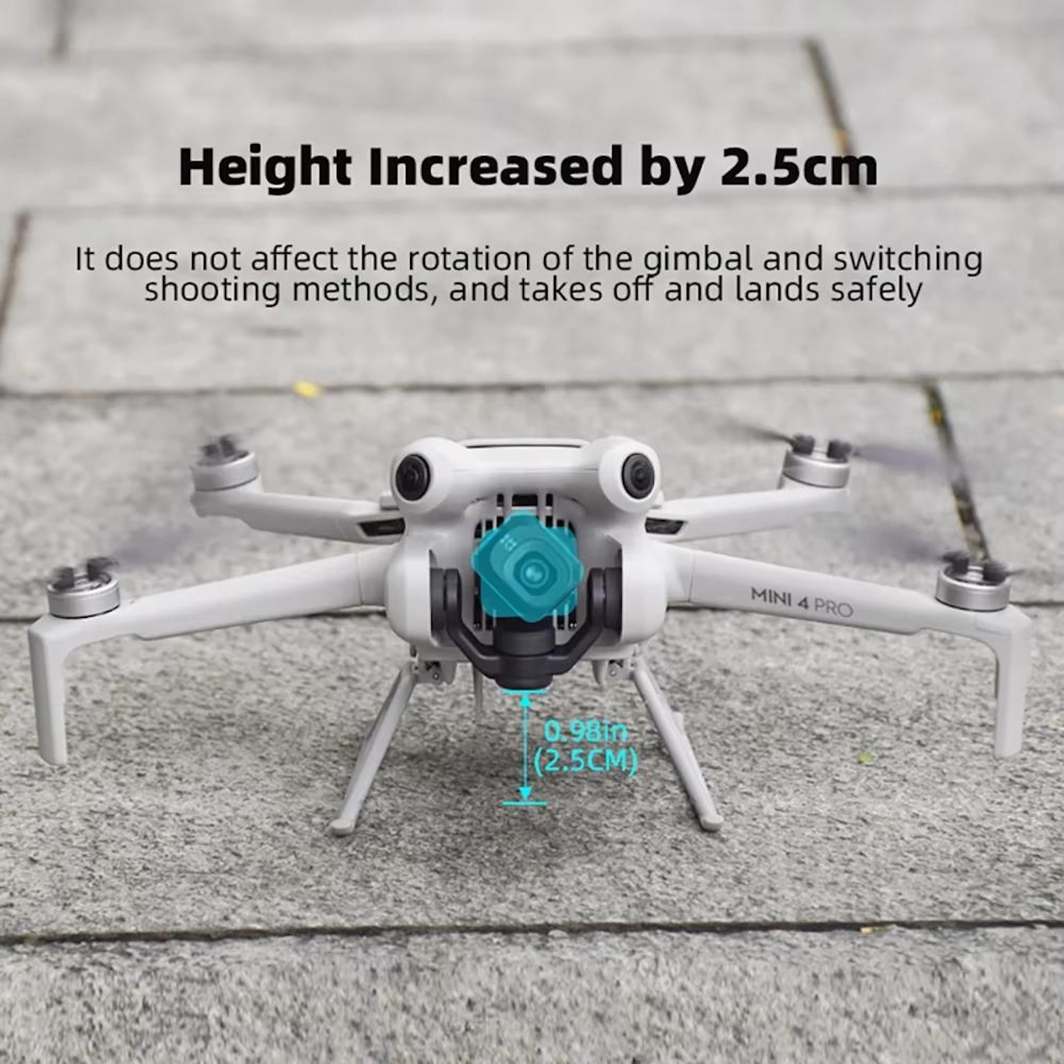 Drone bianco a terra con il testo: Altezza aumentata di 2,5 cm. Anche testo: MINI 4 PRO.