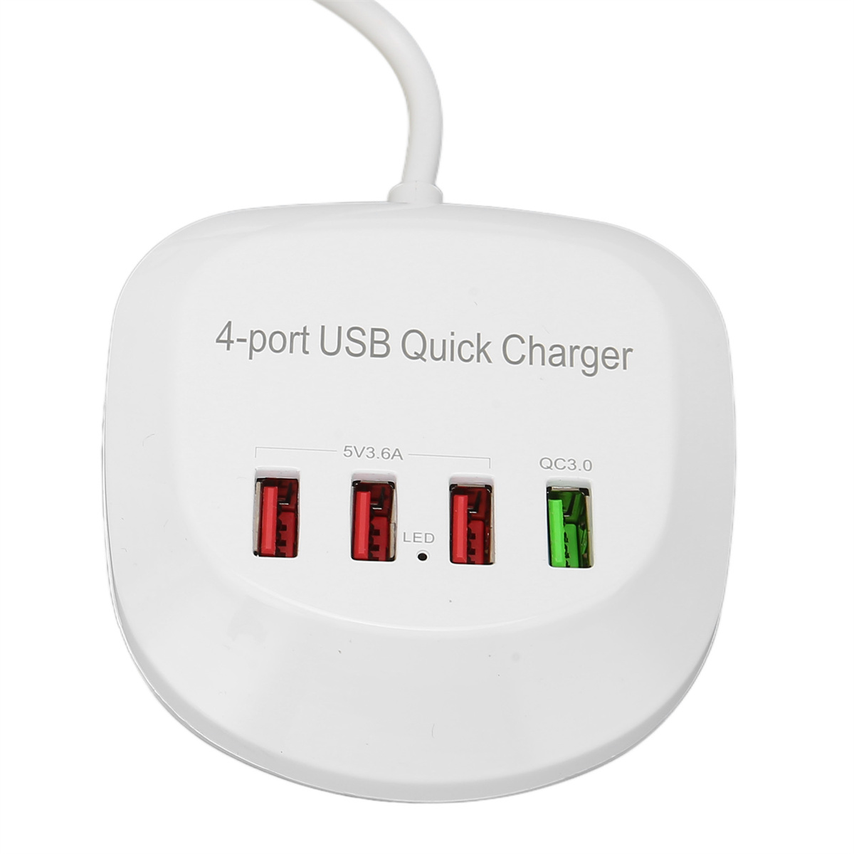 Ein weißes 4-Port USB-Schnellladegerät. Es hat drei rote und einen grünen Anschluss. Es hat ein weißes Kabel.