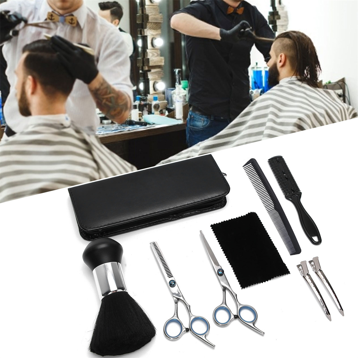Friseure schneiden Haare. Werkzeuge sind Scheren, Kämme und eine Bürste, die auf einer weißen Oberfläche ausgelegt sind.