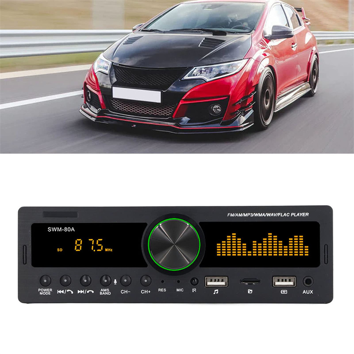Autoradio-Player mit einem Auto im Hintergrund. Der Player zeigt die Zeit an und hat verschiedene Steuertasten.