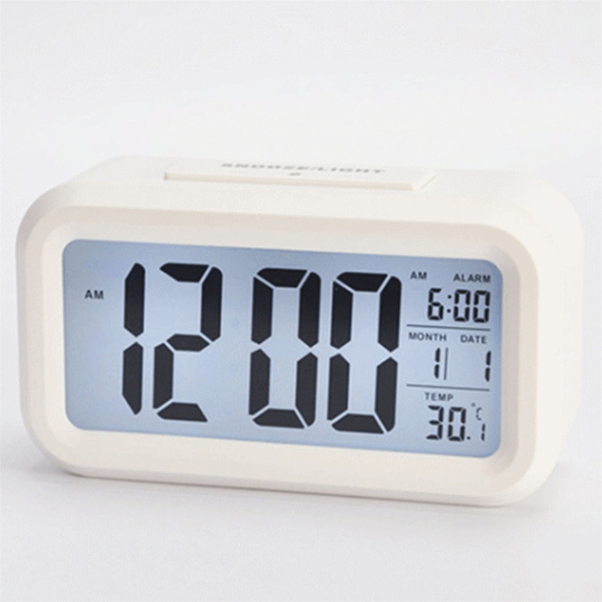 Weißer digitaler Wecker mit großem Display, das 12:00 Uhr AM und das Datum anzeigt.
