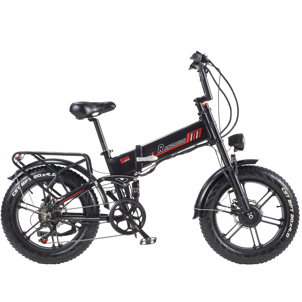 Schwarzes Elektrofahrrad. Es hat schwarze Reifen, Sitz und Lenker. Markenname ist Randride.