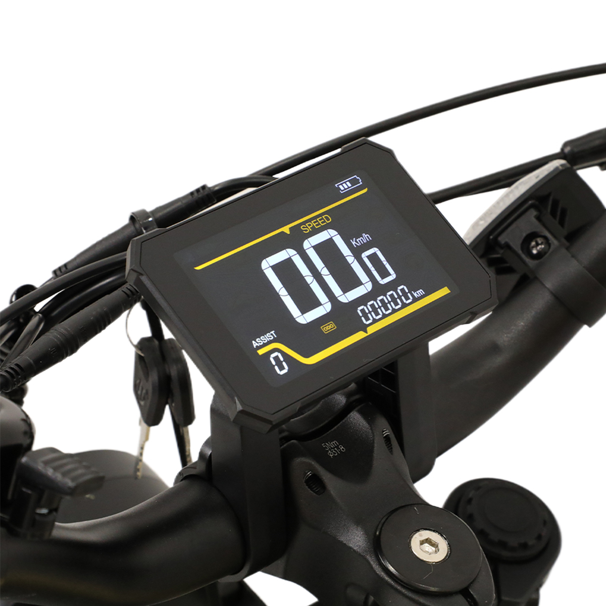 Wyświetlacz roweru elektrycznego z prędkością, baterią i poziomem wspomagania. Klucze i kierownica z przodu.