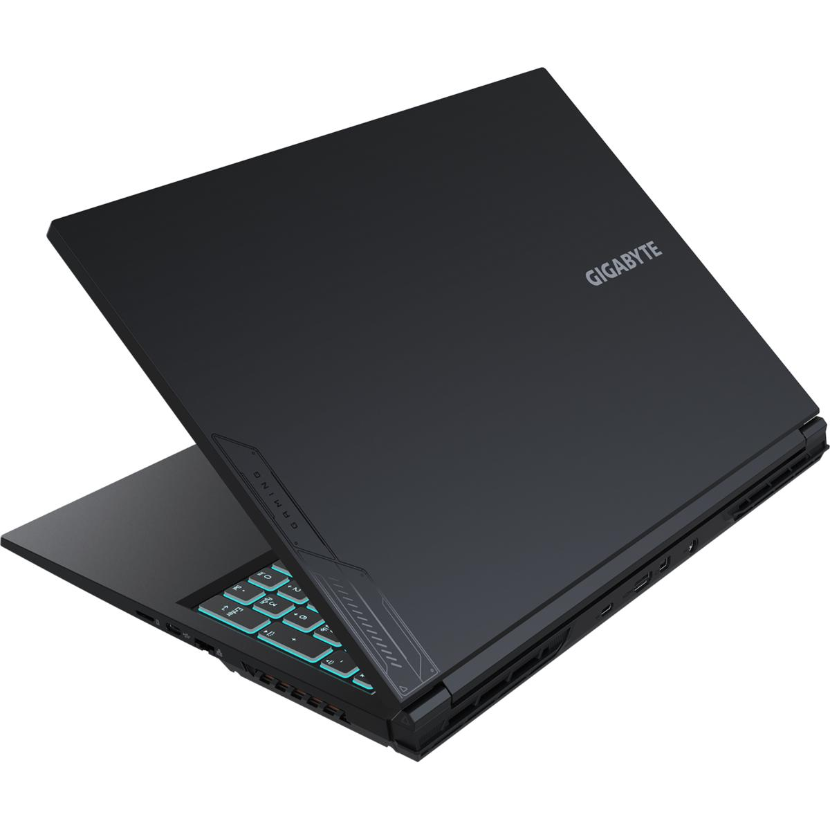 Schwarzer Laptop, teilweise geöffnet, mit dem Wort 'GIGABYTE'. Türkisfarbene Tastatur.