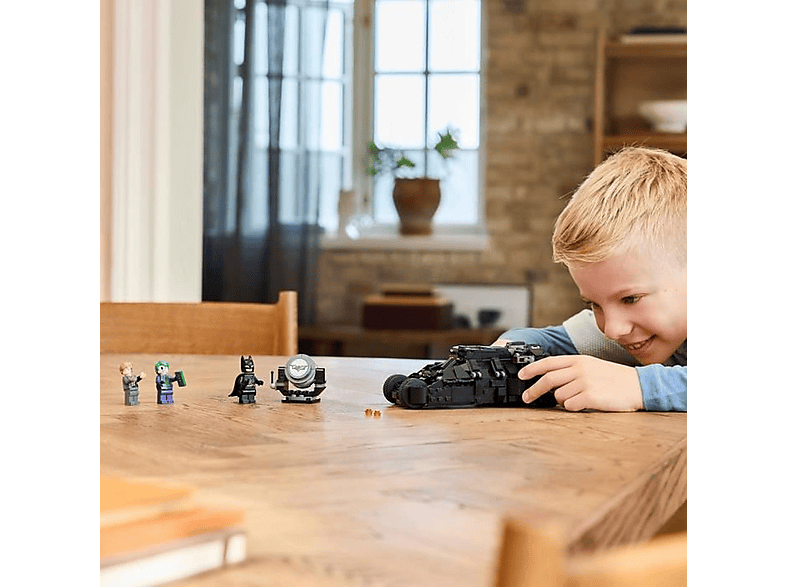 LEGO DC Batman: Batman Tumbler, Two-Face ve Joker'e Karşı 76303