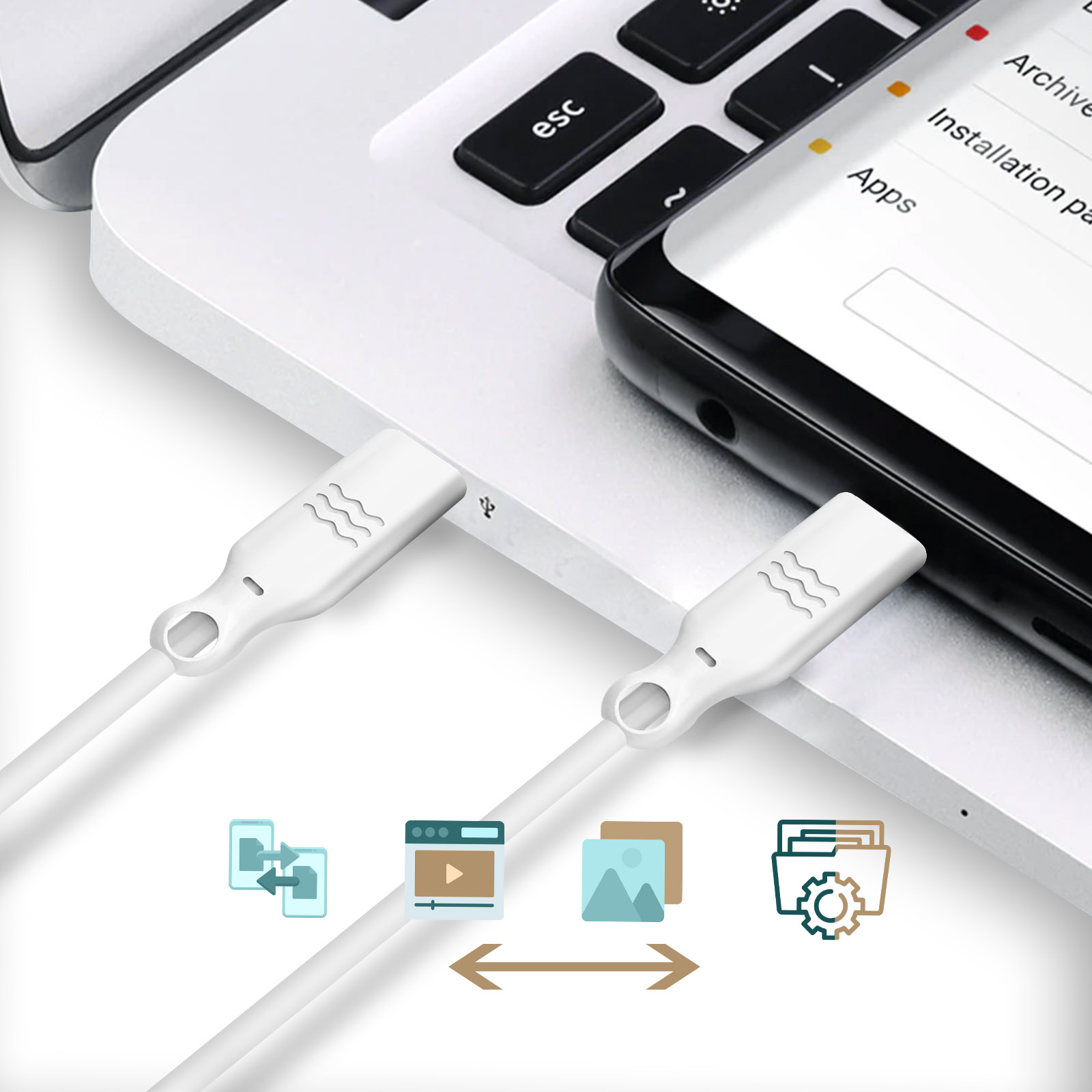 Telefono collegato tramite cavo bianco a un laptop, con icone di trasferimento.