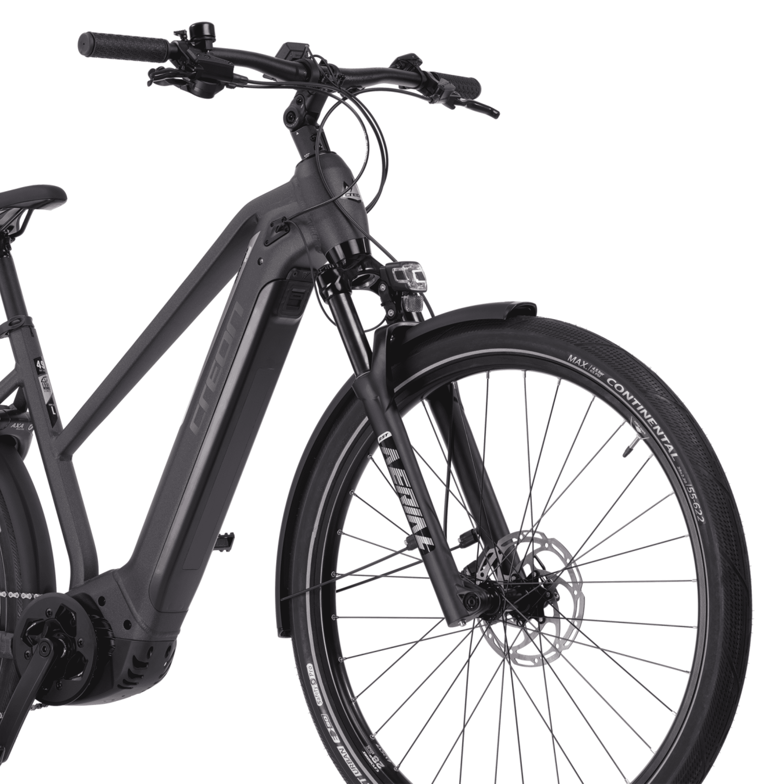 Ein Elektrofahrrad mit Nahaufnahme des Vorderrads und des Lenkers.