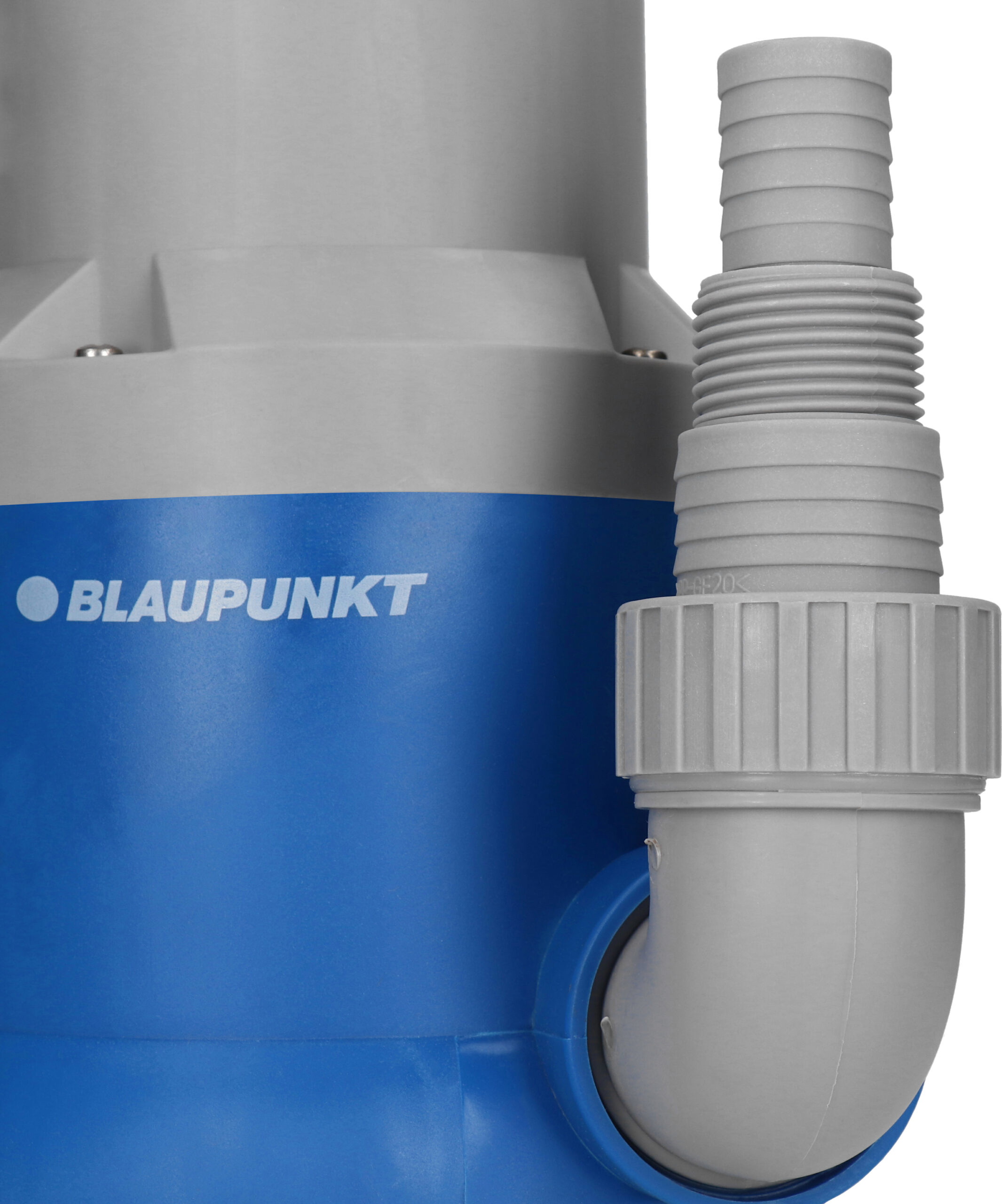 Nahaufnahme einer blau-grauen Blaupunkt Wasserpumpe mit Schlauchanschluss.