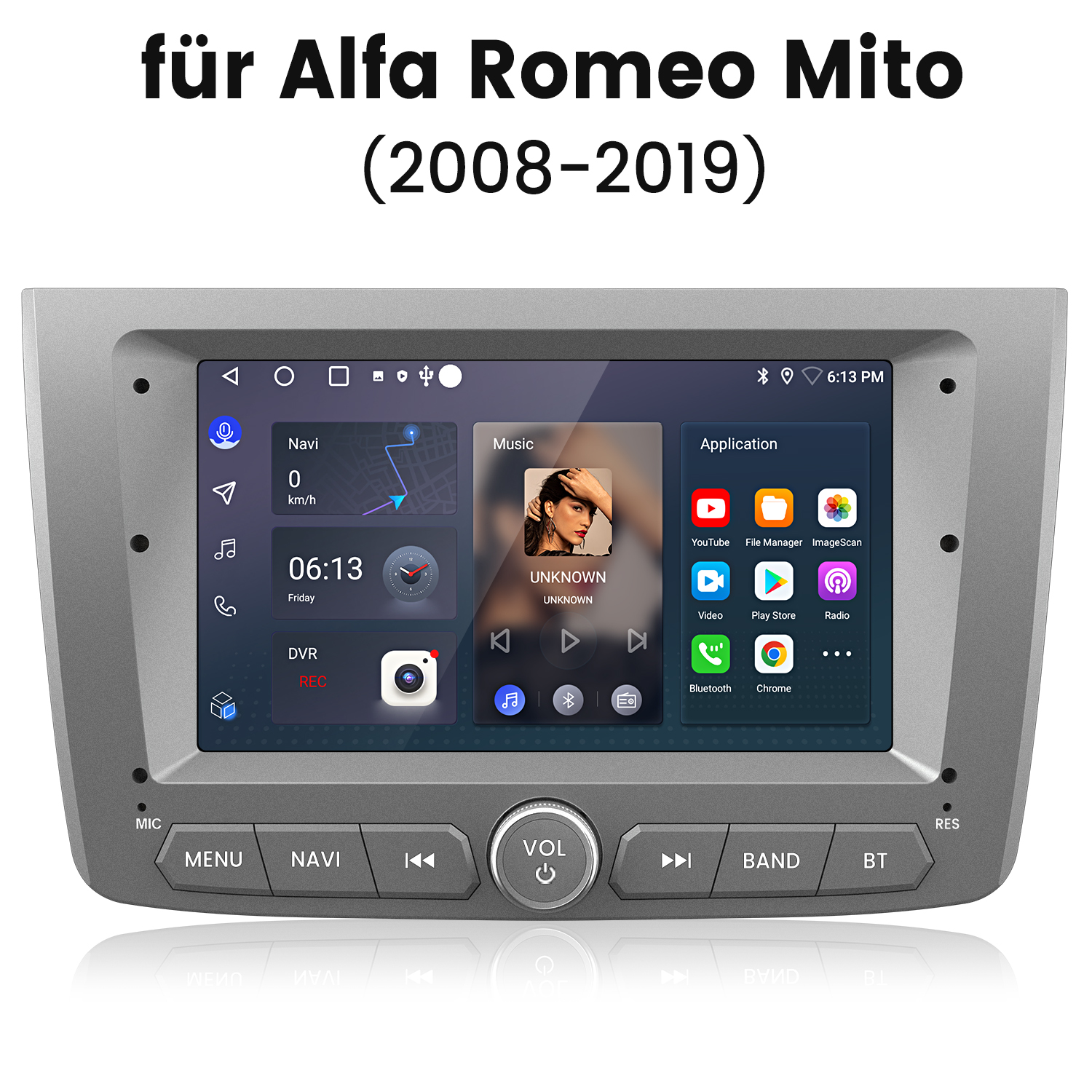 Schermo autoradio con interfaccia musicale. Lo schermo mostra un orologio e pulsanti. Grigio.