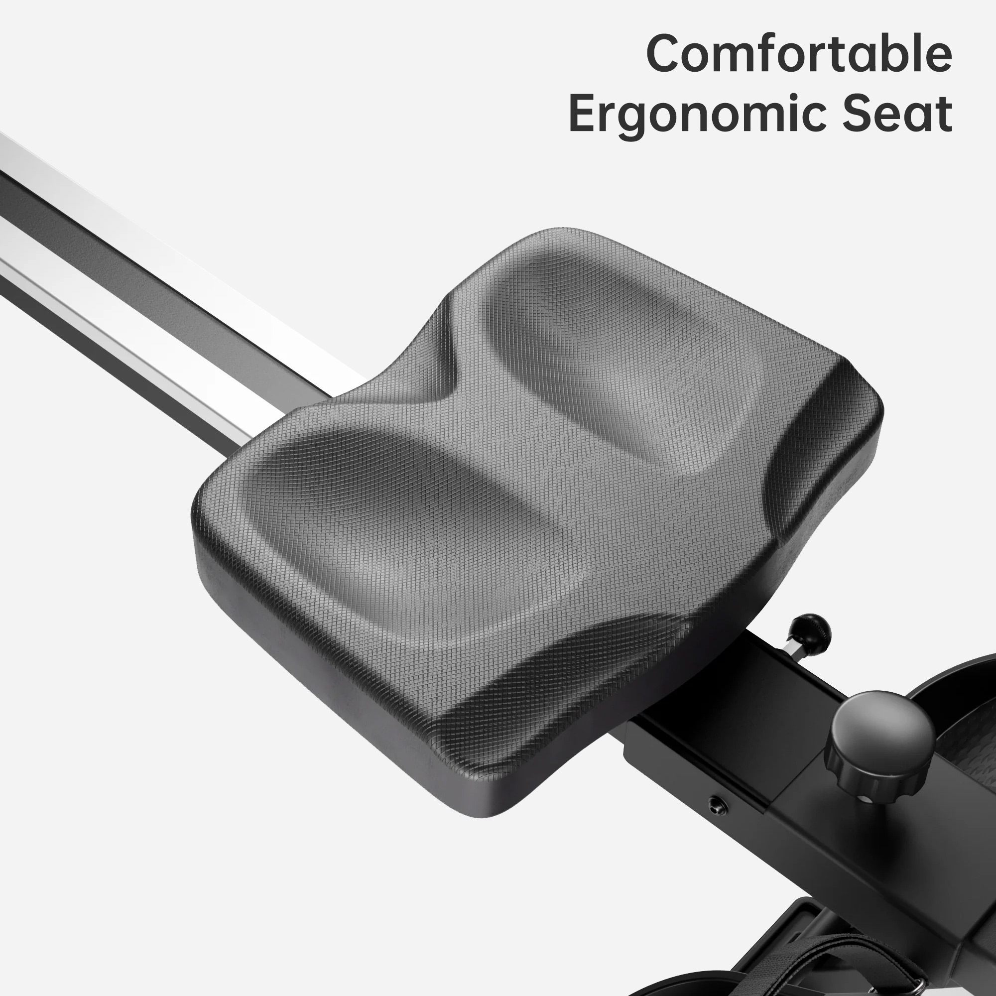 Sedile ergonomico di un vogatore. È nero e strutturato.