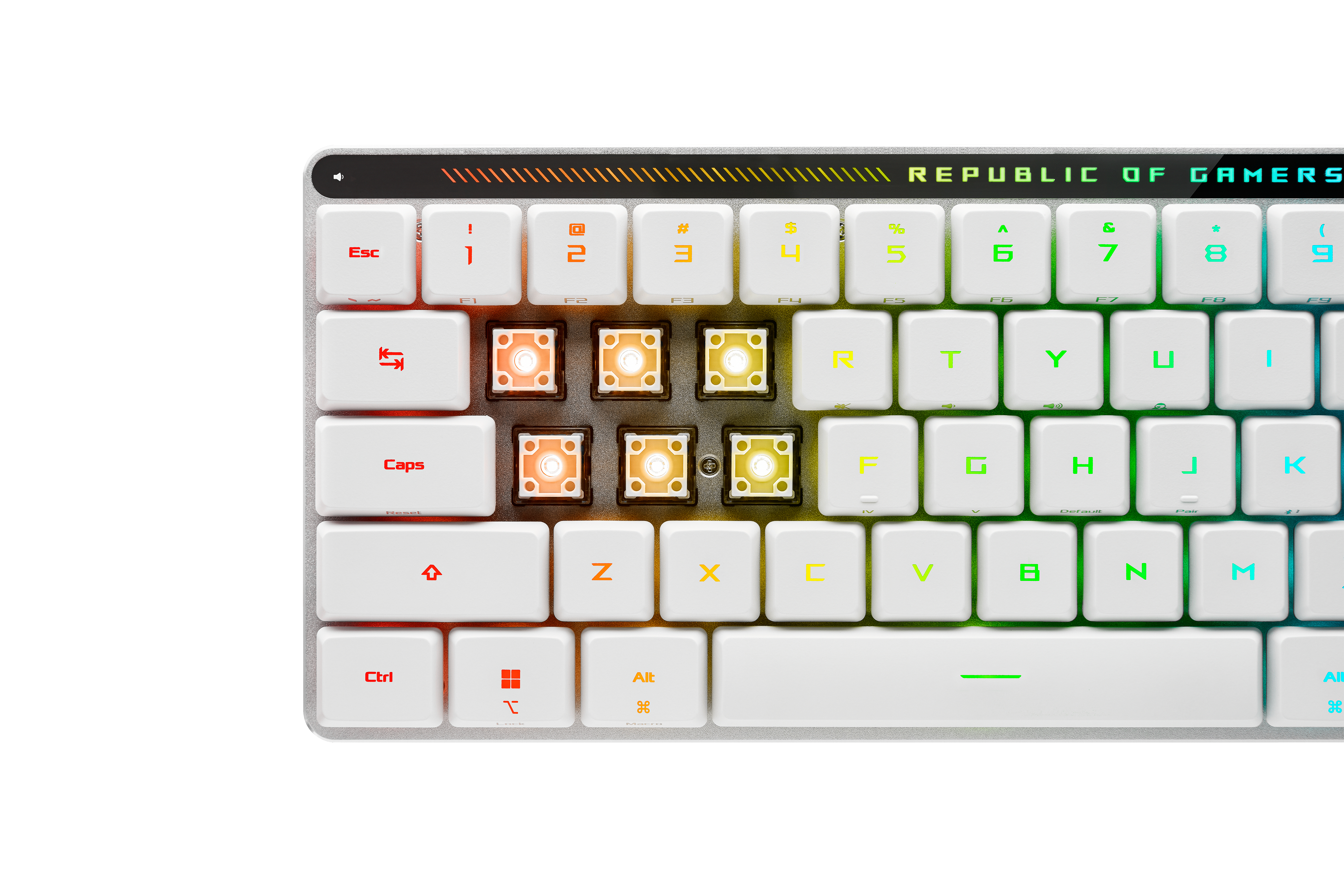 Nahaufnahme einer weißen mechanischen Tastatur mit bunten Tasten. Einige Tasten sind orange hervorgehoben.