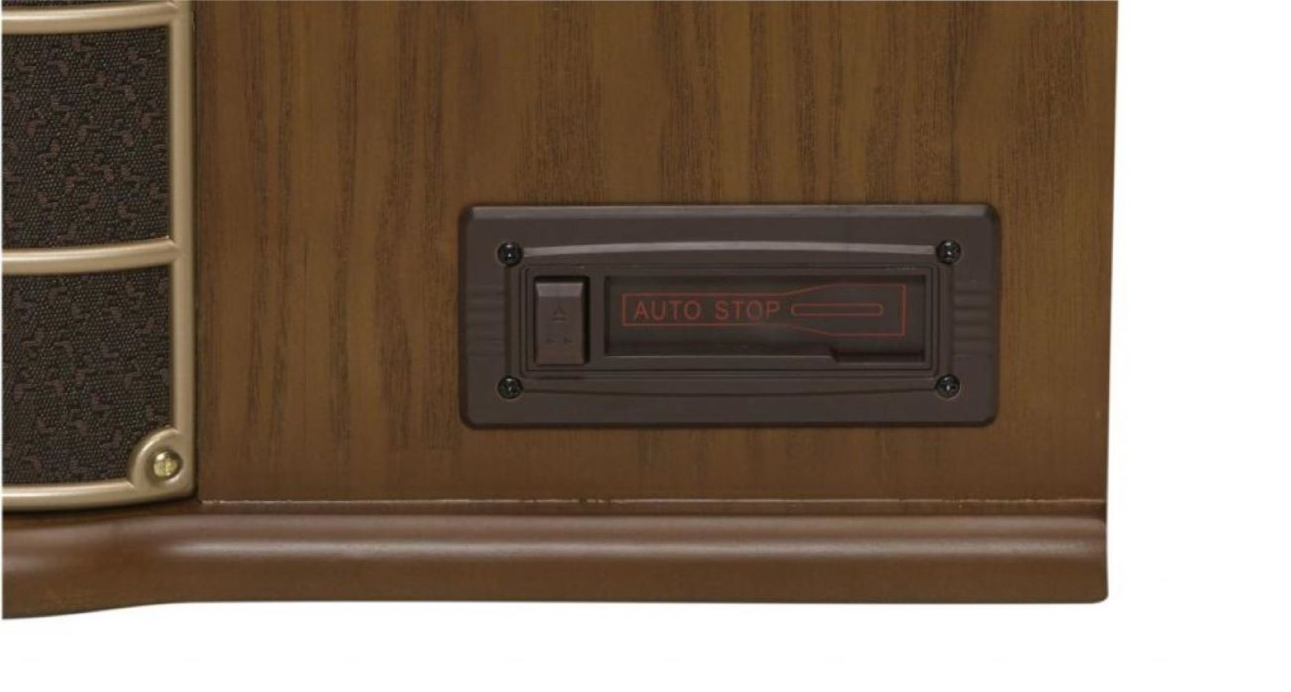 Close-up van een retro platenspeler met een automatische stopknop en een bruine houten afwerking.