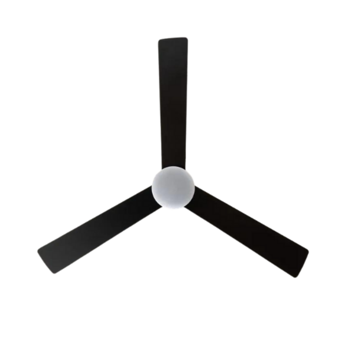 Un ventilatore da soffitto nero con tre pale e un apparecchio di illuminazione bianco, isolato su bianco.
