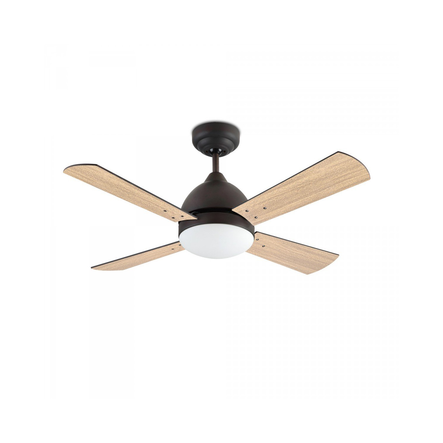 Ventilatore da soffitto con quattro pale in legno e un motore marrone scuro. Una luce bianca al centro.