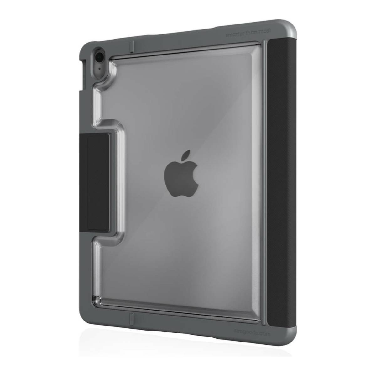 Un iPad è in una custodia grigia. Il logo Apple è visibile. La custodia è su una superficie bianca.