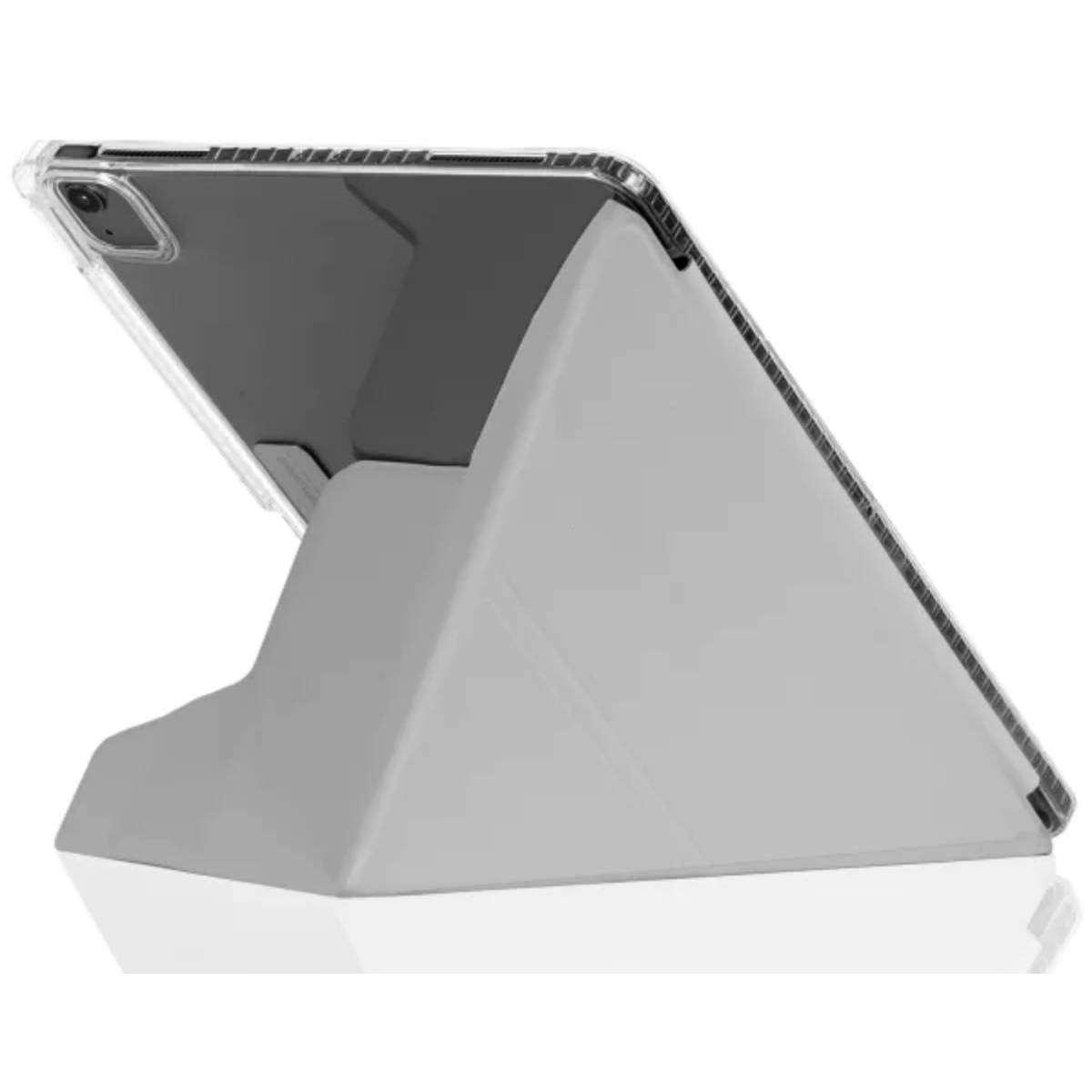 Tablet in un supporto grigio. Il tablet è in una custodia trasparente. Sfondo bianco.