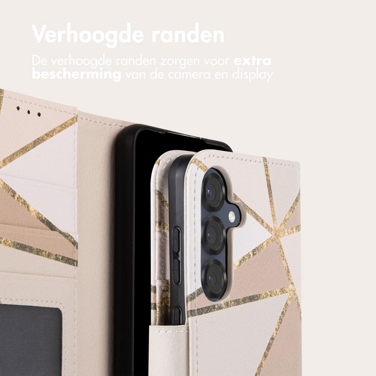 Telefoonhoesje met geometrische vormen en telefoon, met verhoogde randen.