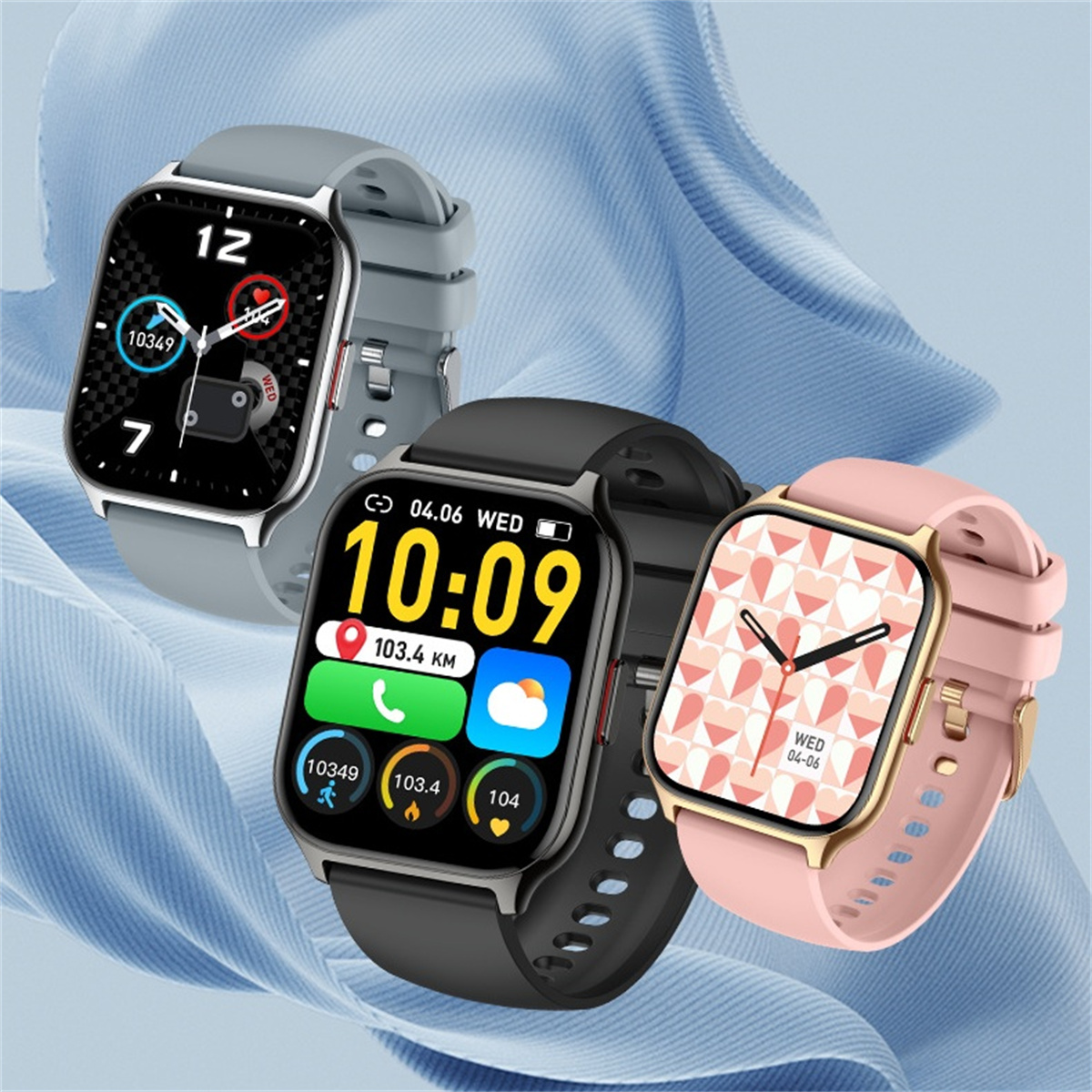 Drei Smartwatches mit unterschiedlich farbigen Armbändern, die Zeit und Gesundheitsdaten anzeigen.