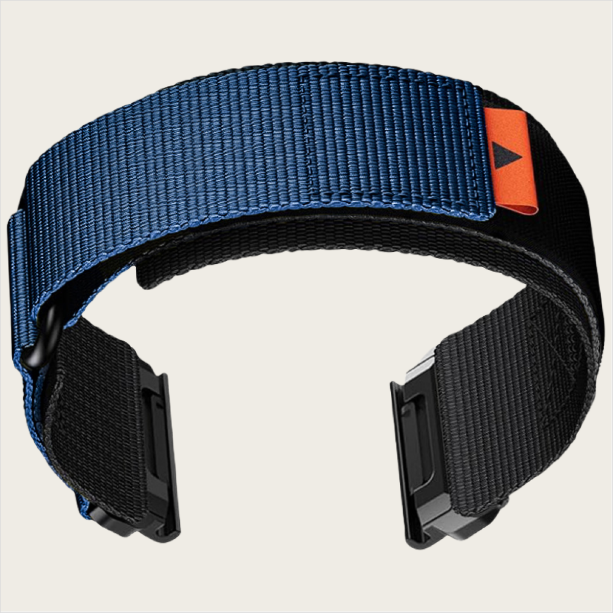 Blaues und schwarzes Uhrenarmband mit schwarzer Schnalle und orangefarbenem Dreieckdetail.