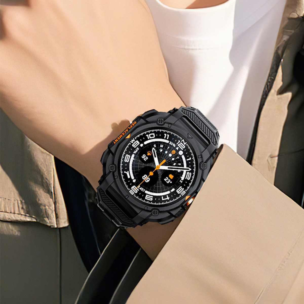 Smartwatch nero al polso, che mostra ora, data e metriche di fitness, con un design robusto.