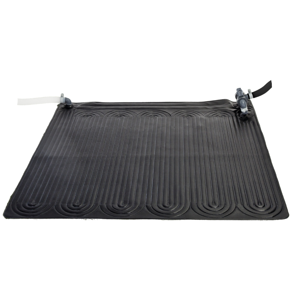 Schwarze Solar-Poolheizmatte auf weißer Oberfläche mit seitlich angebrachten Schläuchen.