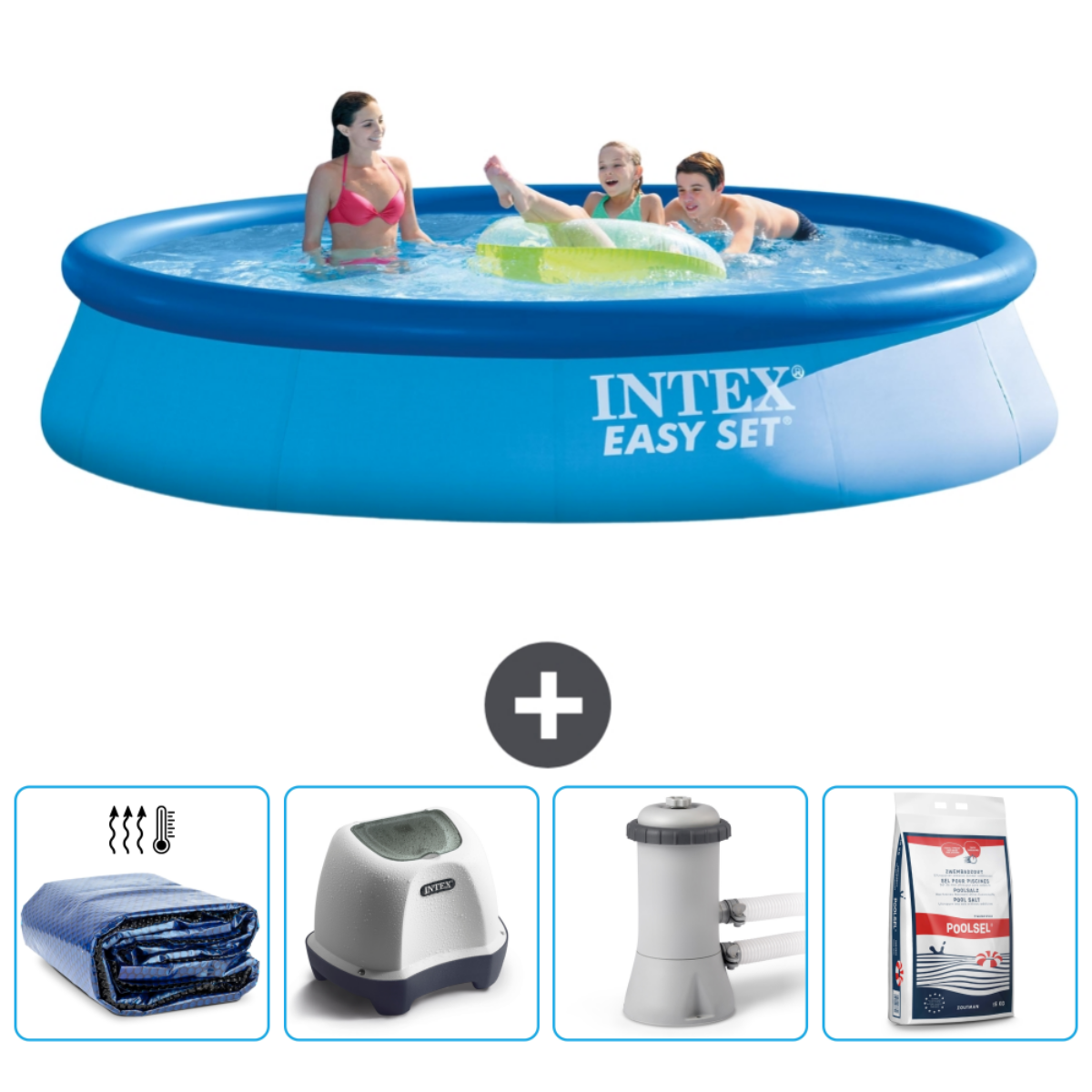 Trois personnes dans une piscine ronde bleue, accessoires : couverture, pompe, filtre et chlore.
