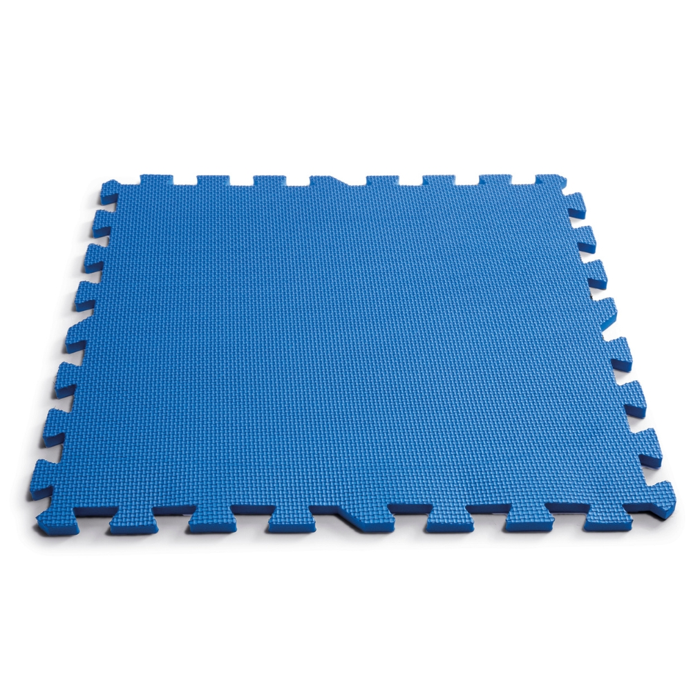 Blauw puzzelmat. Het heeft een in elkaar grijpend ontwerp. Witte achtergrond.