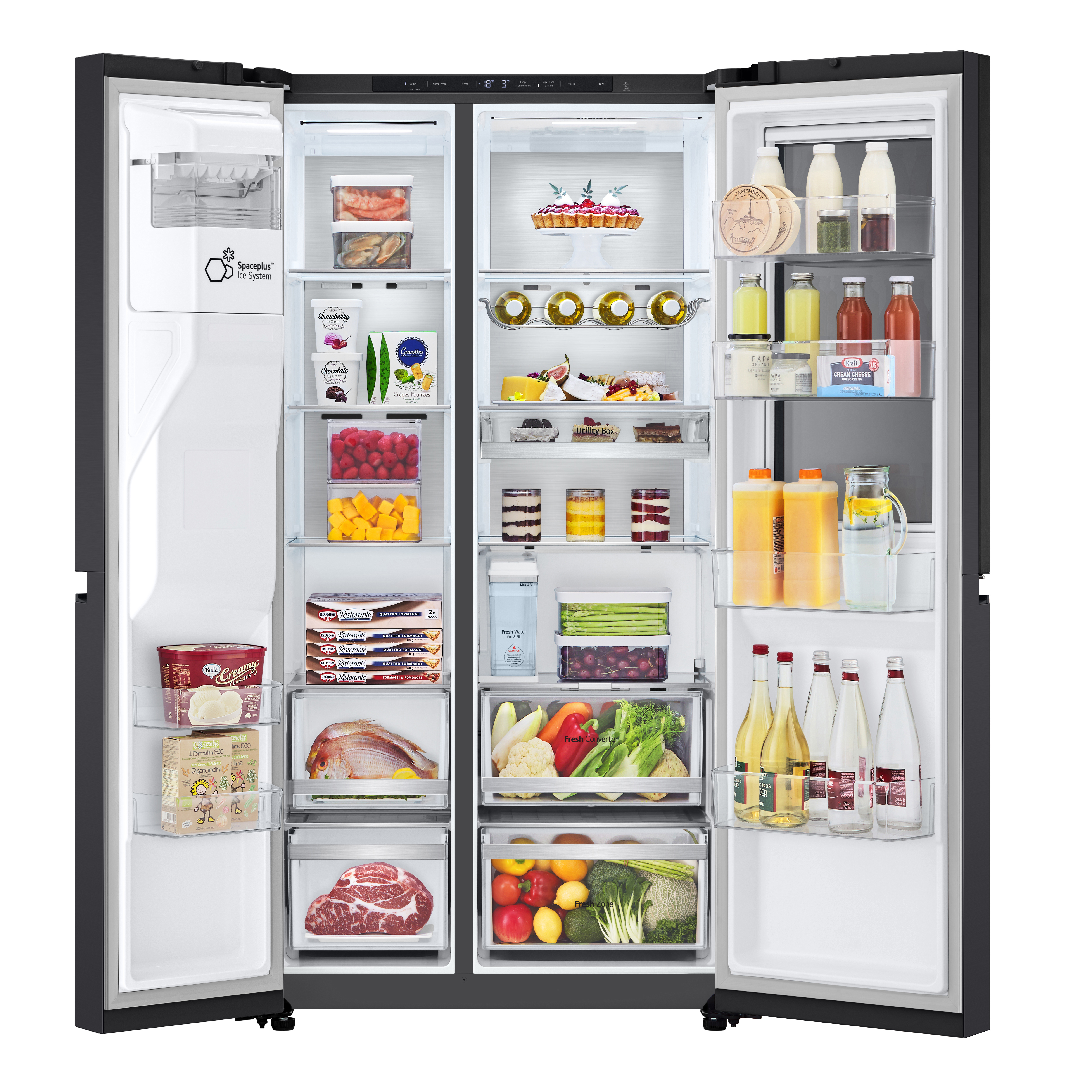 Otwarta lodówka z zawartością. Półki wypełnione jedzeniem i napojami.