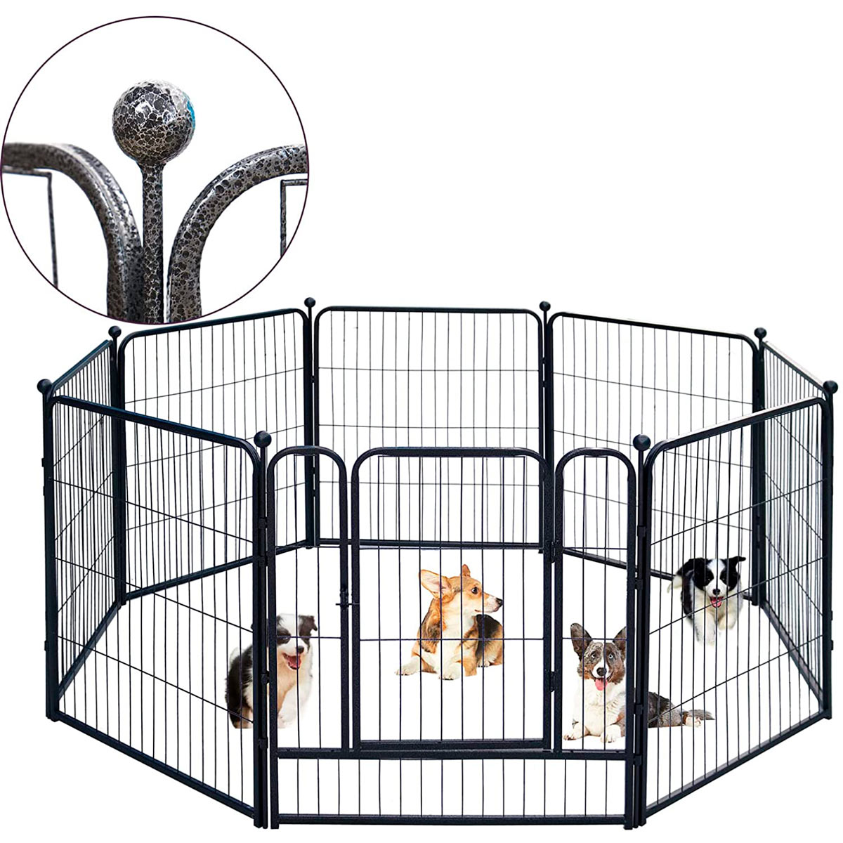 Metall-Hundegehege mit mehreren Hunden darin, vor weißem Hintergrund.